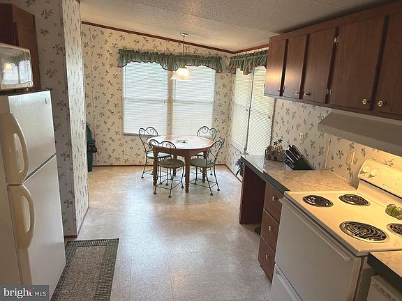 5th image of 37264 Carolina Dr