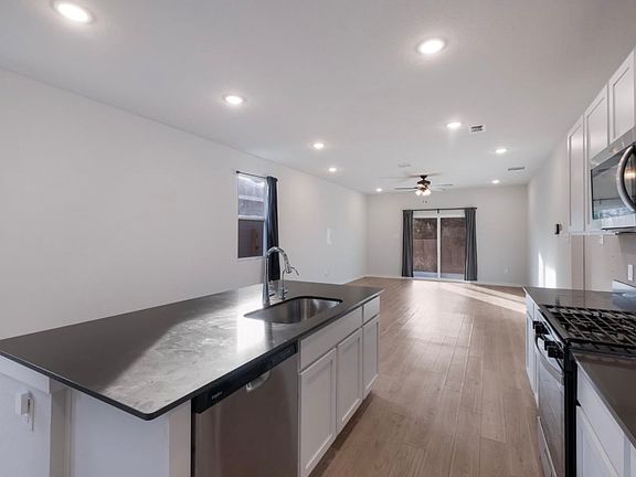4th image of 5205-5205A Louisiana Ave #1