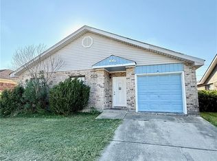 2657 Highland Dr W, Gretna, LA 70056