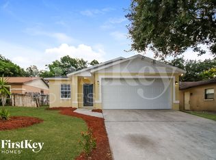 8443 N River Dune St, Tampa, FL 33617