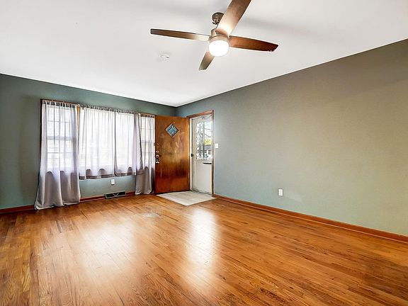 4th image of 3206 Tytus Ave