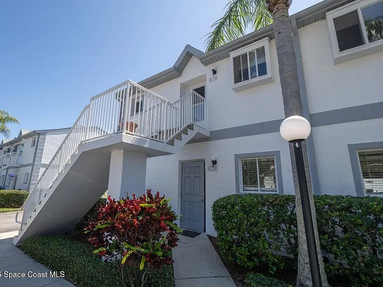 347 Ocean Park Ln — Photo 4