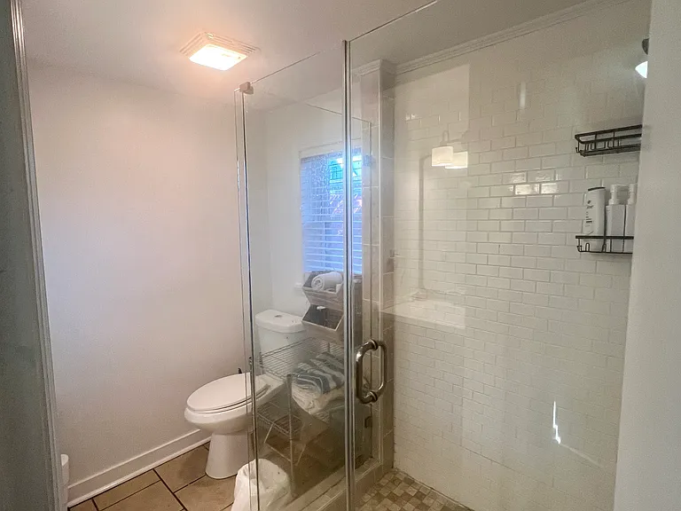 185 Fishburne St — Photo 14