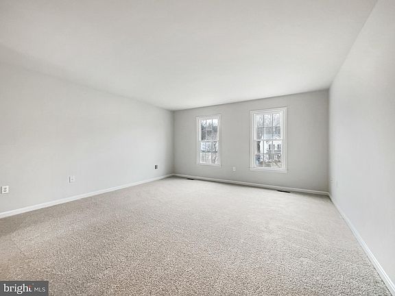 5th image of 4077 Westwind Dr