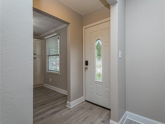 5th image of 6400 Sequoia Dr
