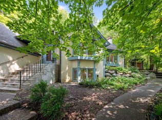 5920 Camelot Cir, Minnetonka, MN 55343