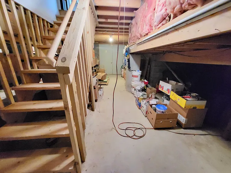 548 Clubhouse Dr — Photo 6