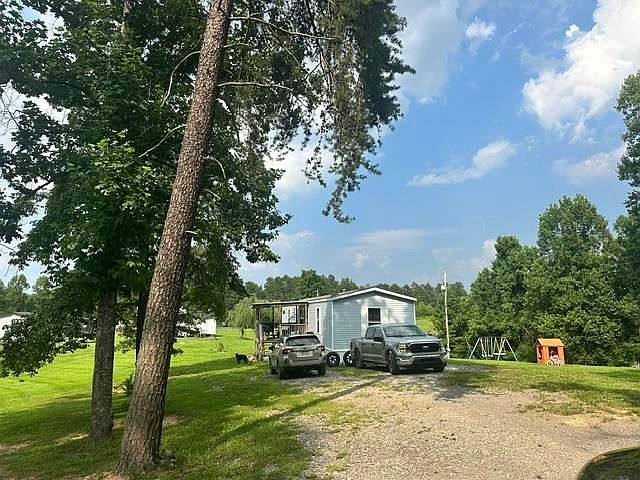 2nd image of 762 Herdman Rd