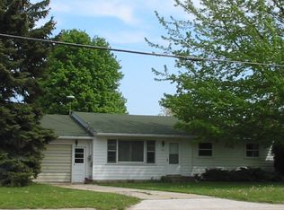 800 Benston Rd, Whitehall, MI 49461