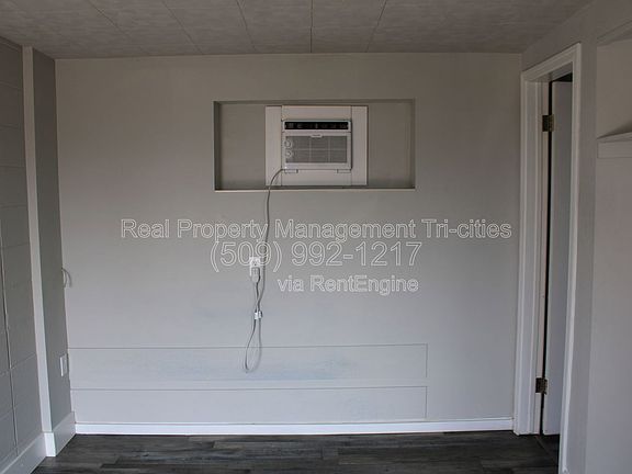 5th image of 124 W Shoshone St #K
