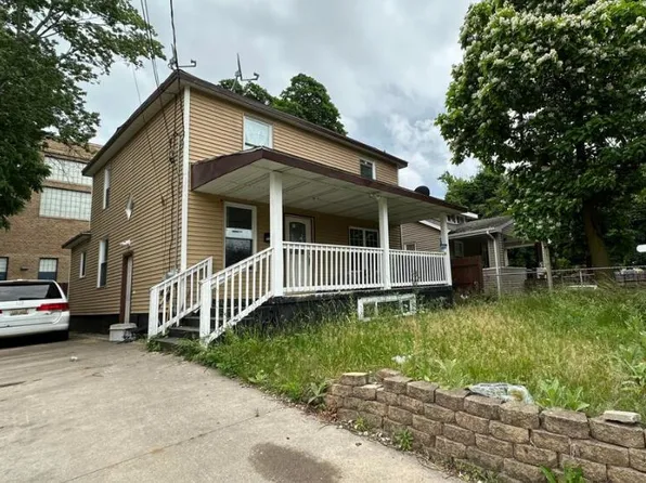 2152 Darwin Ave SW, Grand Rapids, MI 49507