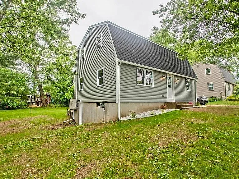 34 Mooreland St — Photo 25