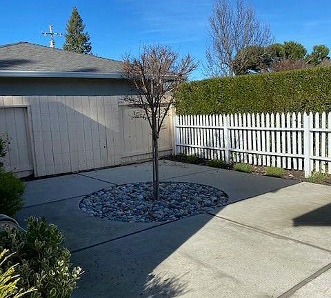2nd image of 1152 Sanchez Way