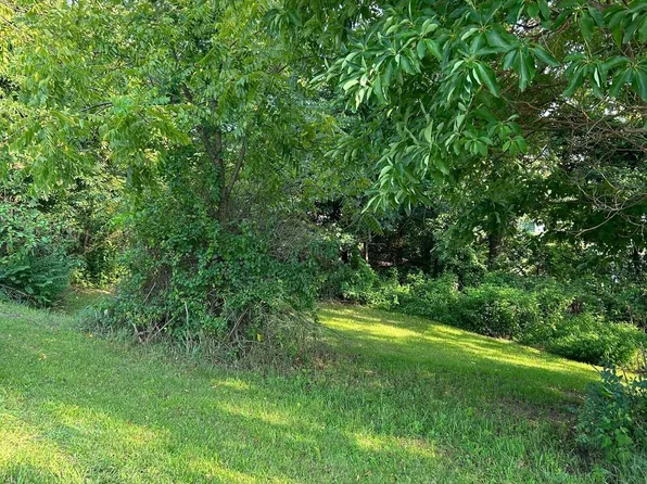 990 Horseman Dr, Auburn, PA 17922