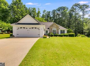 334 Stonehenge Dr, Dallas, GA 30157