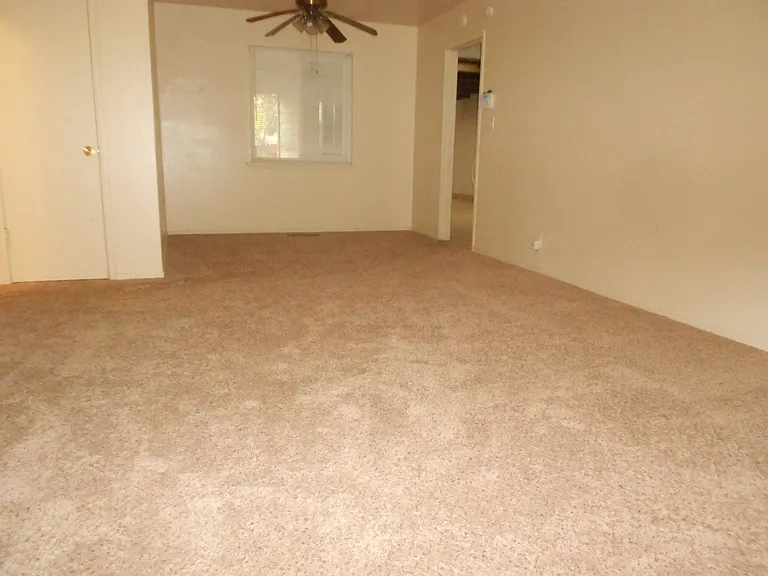 1629 Edwards St — Photo 2