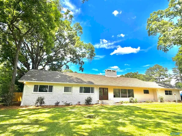 1820 Stratford Rd SE, Decatur, AL 35601