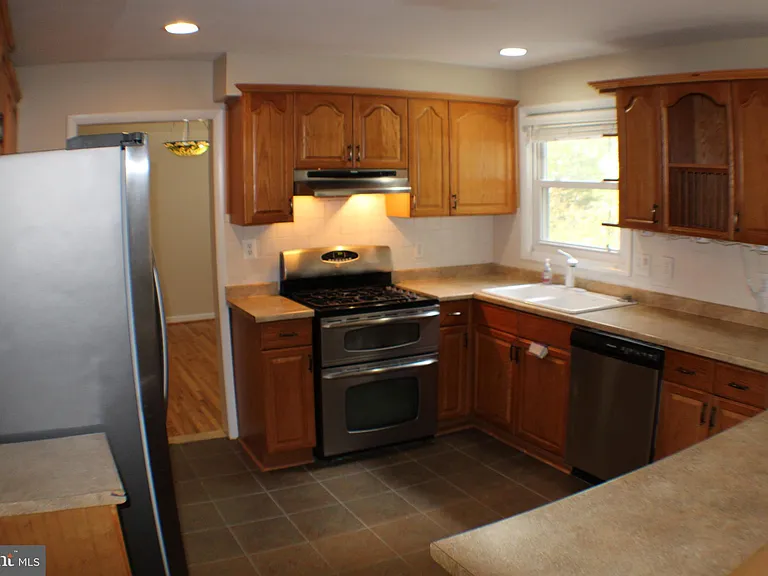 7012 Galgate Dr — Photo 7