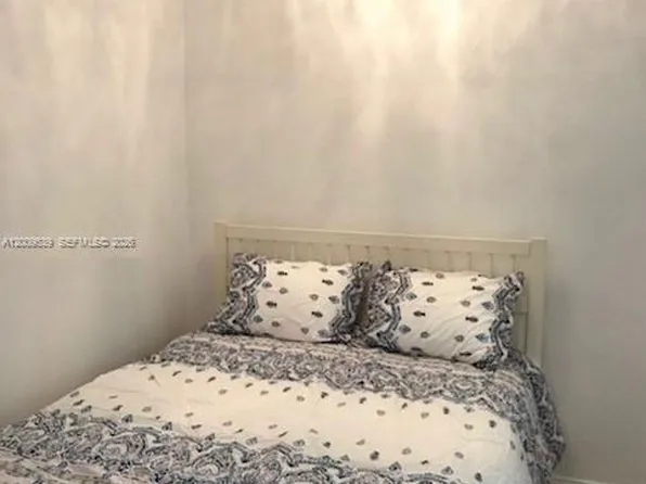 503 74th St APT B-3, Miami Beach, FL 33141