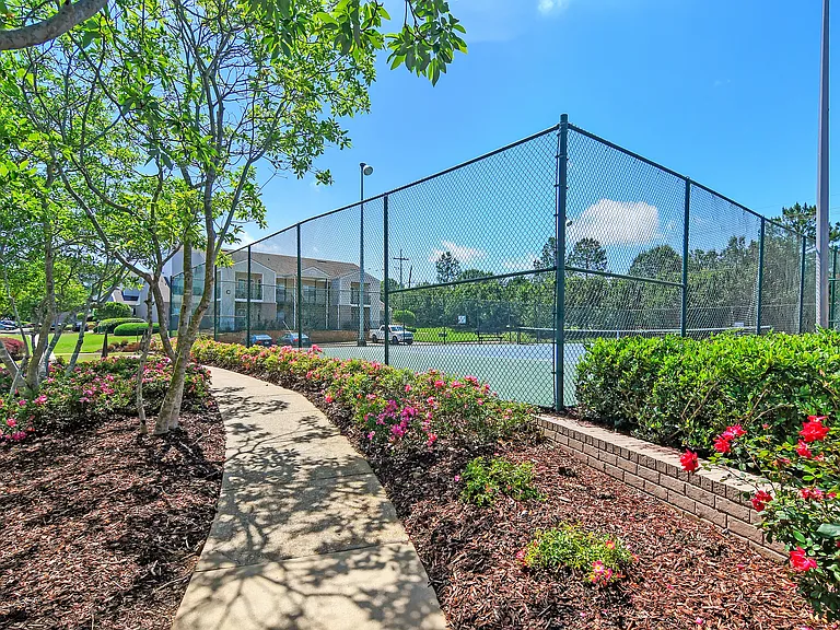 Highpointe Apartment Homes — Photo 30