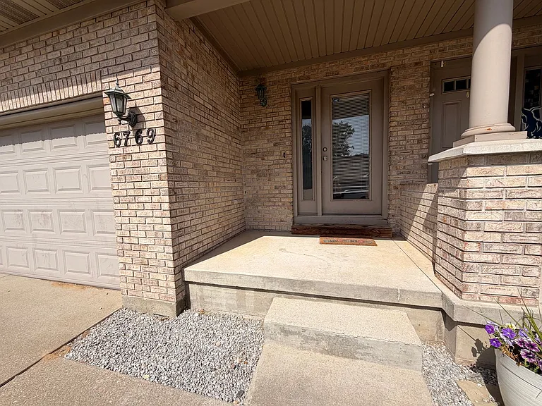 6769 Bent Grass Dr SE — Photo 2