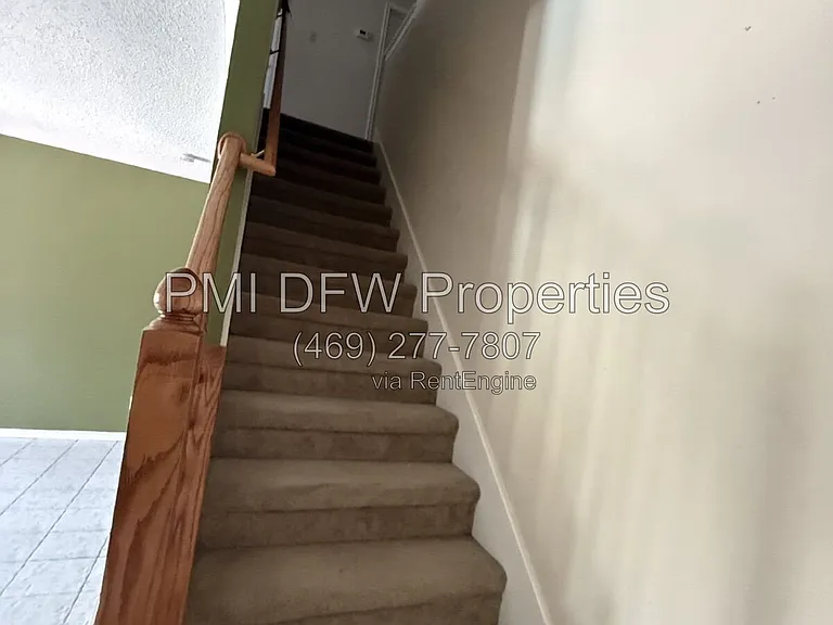 2332 Boardwalk Dr — Photo 5