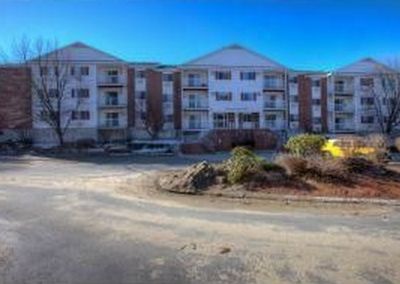 490 N River Rd APT 28, Manchester, NH, 03104
