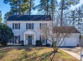 2801 Briar Ridge Dr, Charlotte, NC 28270