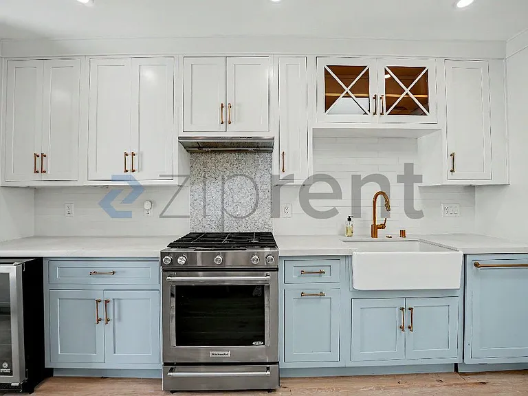517 Sapphire St — Photo 9