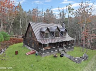 238 Rowland Rd, Greeley, PA 18425