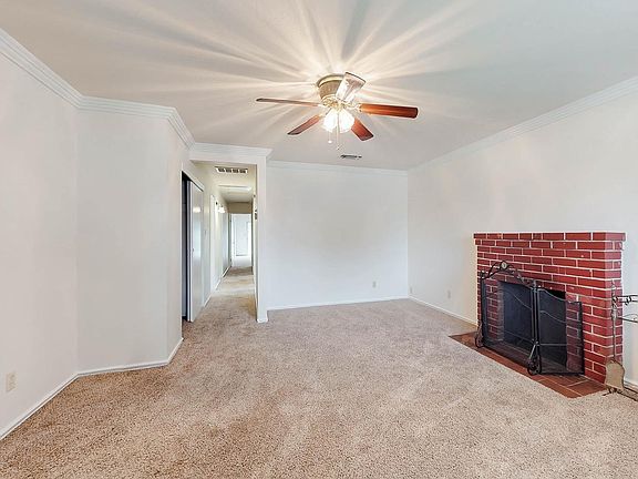 4th image of 7625 Eastgate Ave