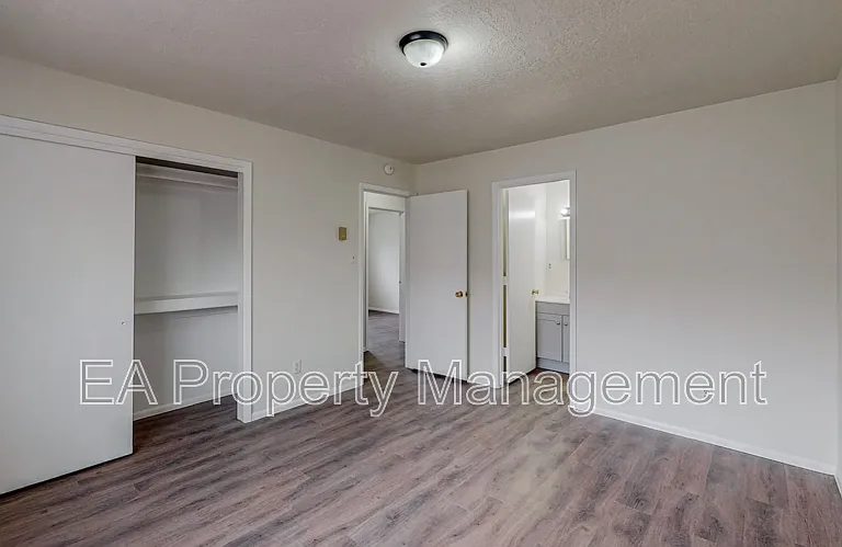 12912 Marva Pl SE — Photo 39