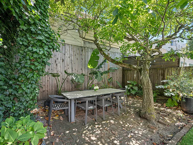 2637 Chestnut St — Photo 24