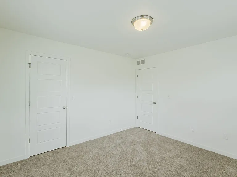 2656 Champagne Ave — Photo 40