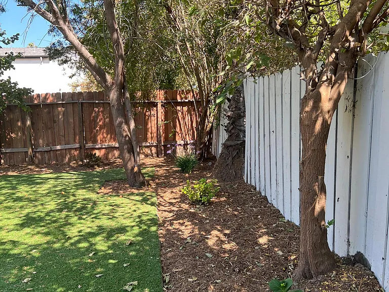 20230 Stagg St — Photo 29