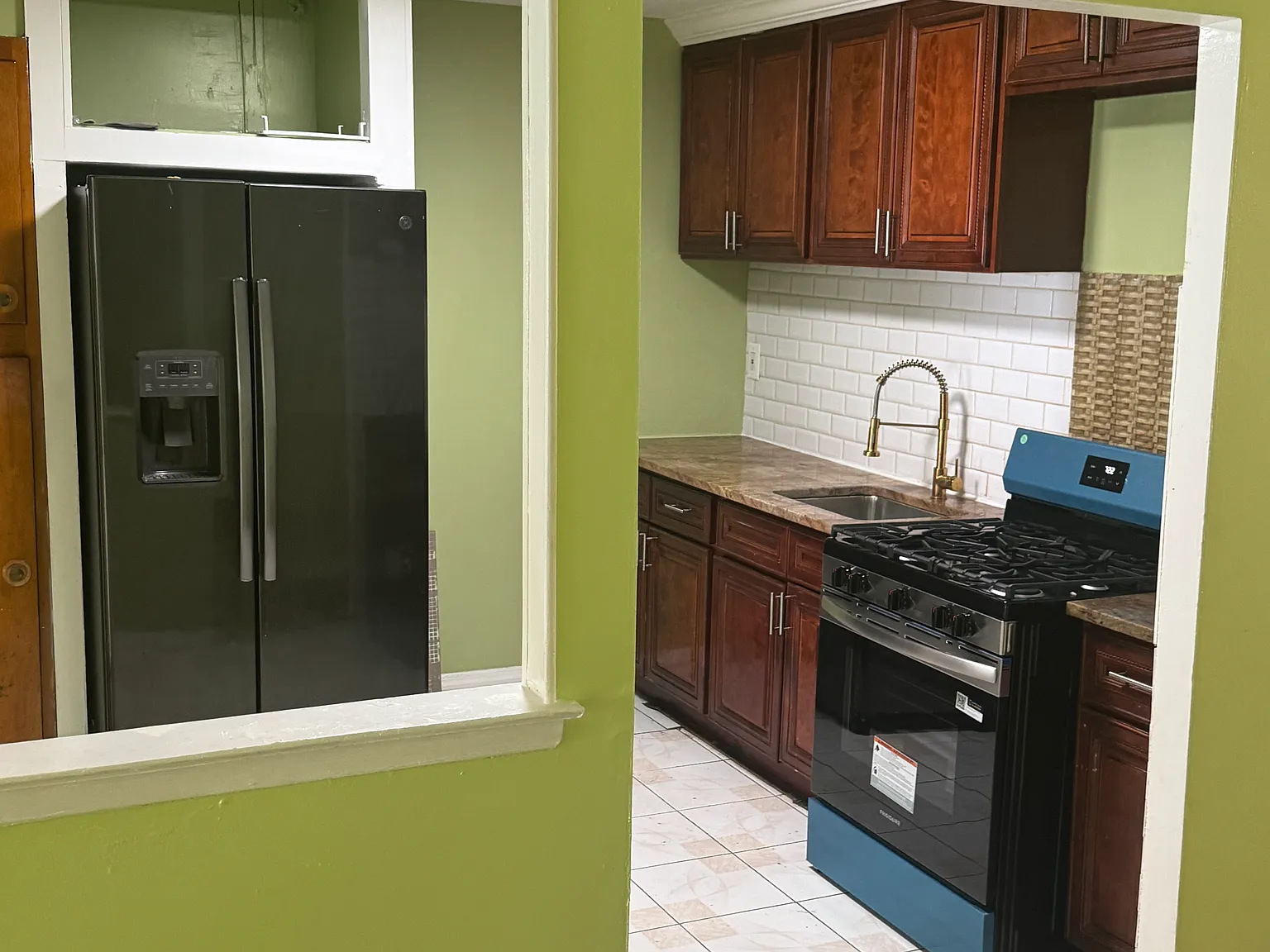 2 bed, 1200 sqft, $2,600 — Photo 2
