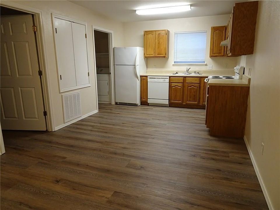 2nd image of 1677 W Neptune St APT 6