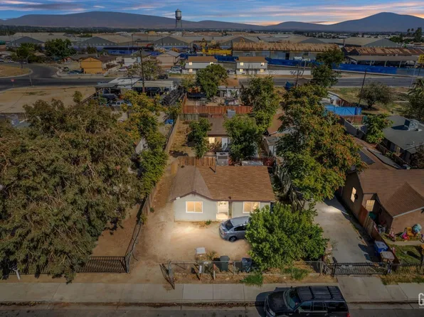 135 Clifton St, Bakersfield, CA 93307