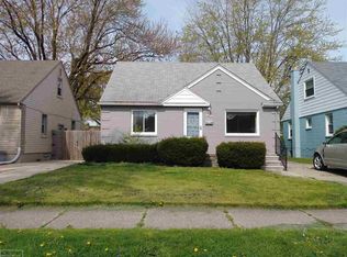 26113 Culver St, Saint Clair Shores, MI 48081
