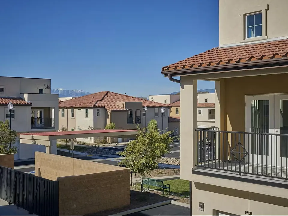 Redlands Valencia Grove II