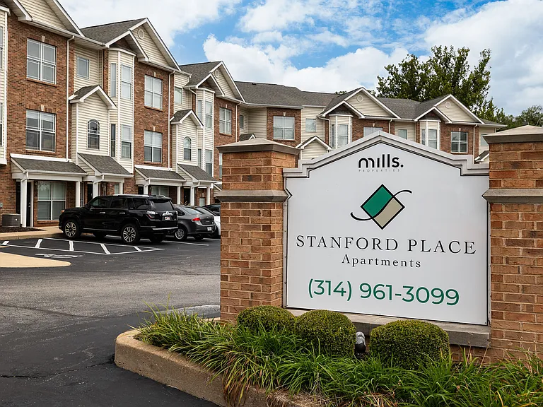 Stanford Place — Photo 19