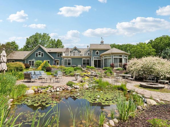 12921 North Fox Hollow ROAD, Mequon, WI 53097