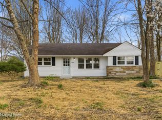 5513 Brokers Tip Ln, Louisville, KY 40272