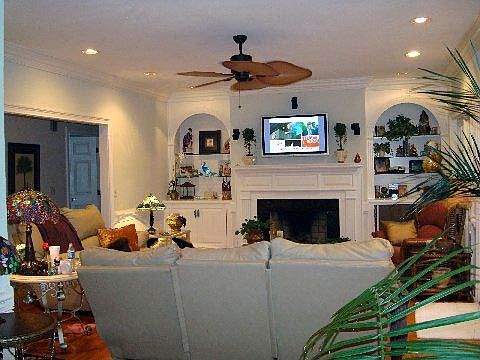 Den with built-ins & FP with gas logs