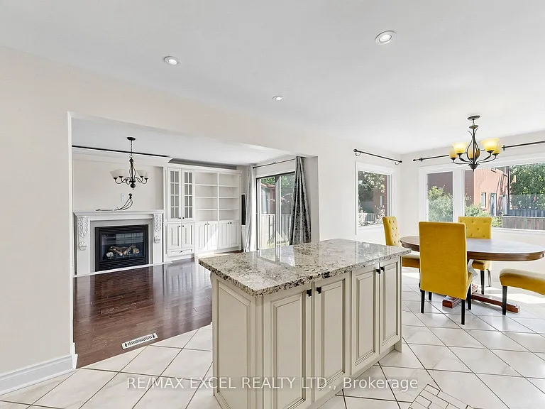21 Mary Gapper Cres — Photo 13