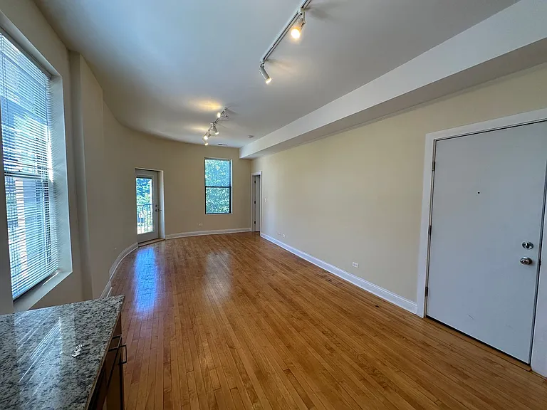 4053 N Leavitt St #2159-W — Photo 3