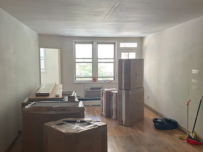 4110 Bowne St #3J — Photo 7