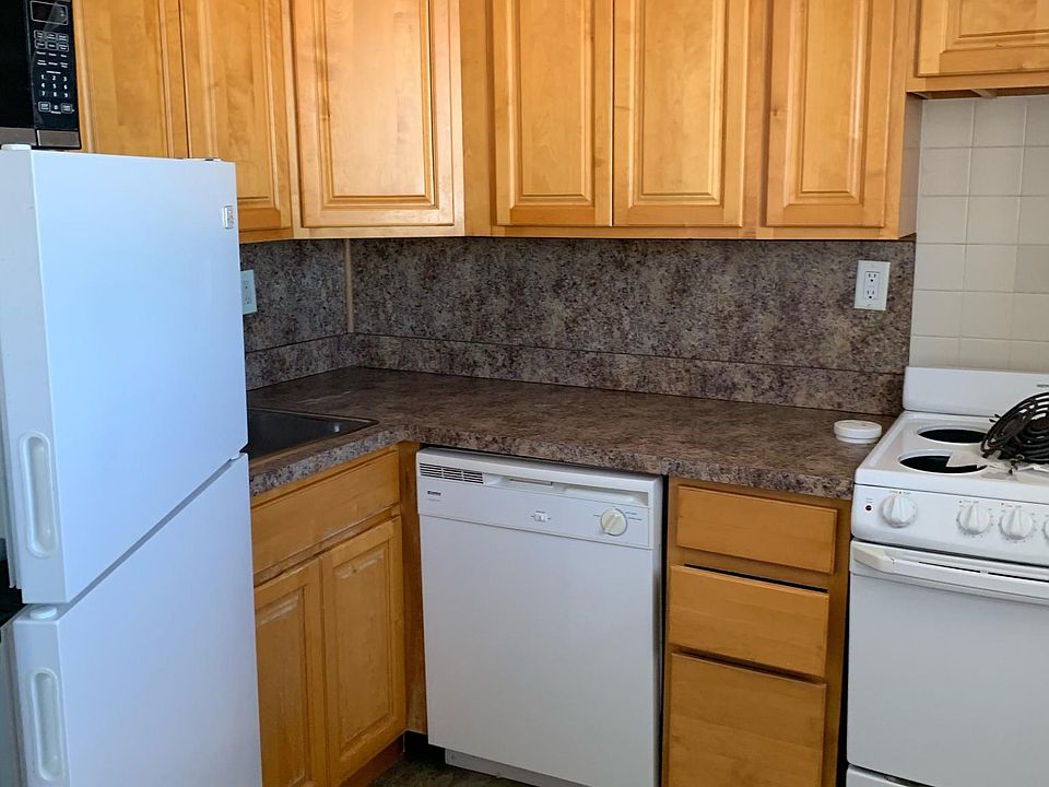 1st image of 206 Osborn St APT 301