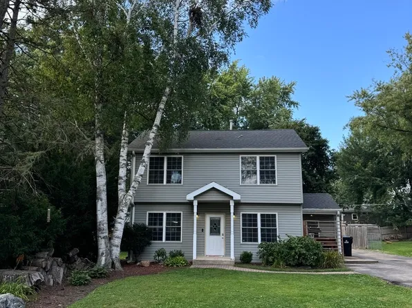 9212 Pine Ave, Wonder Lake, IL 60097