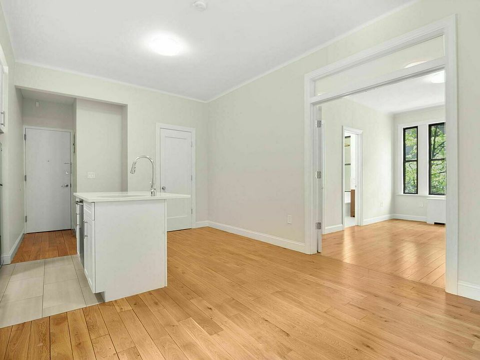 1st image of 347 W 55th St APT 3A